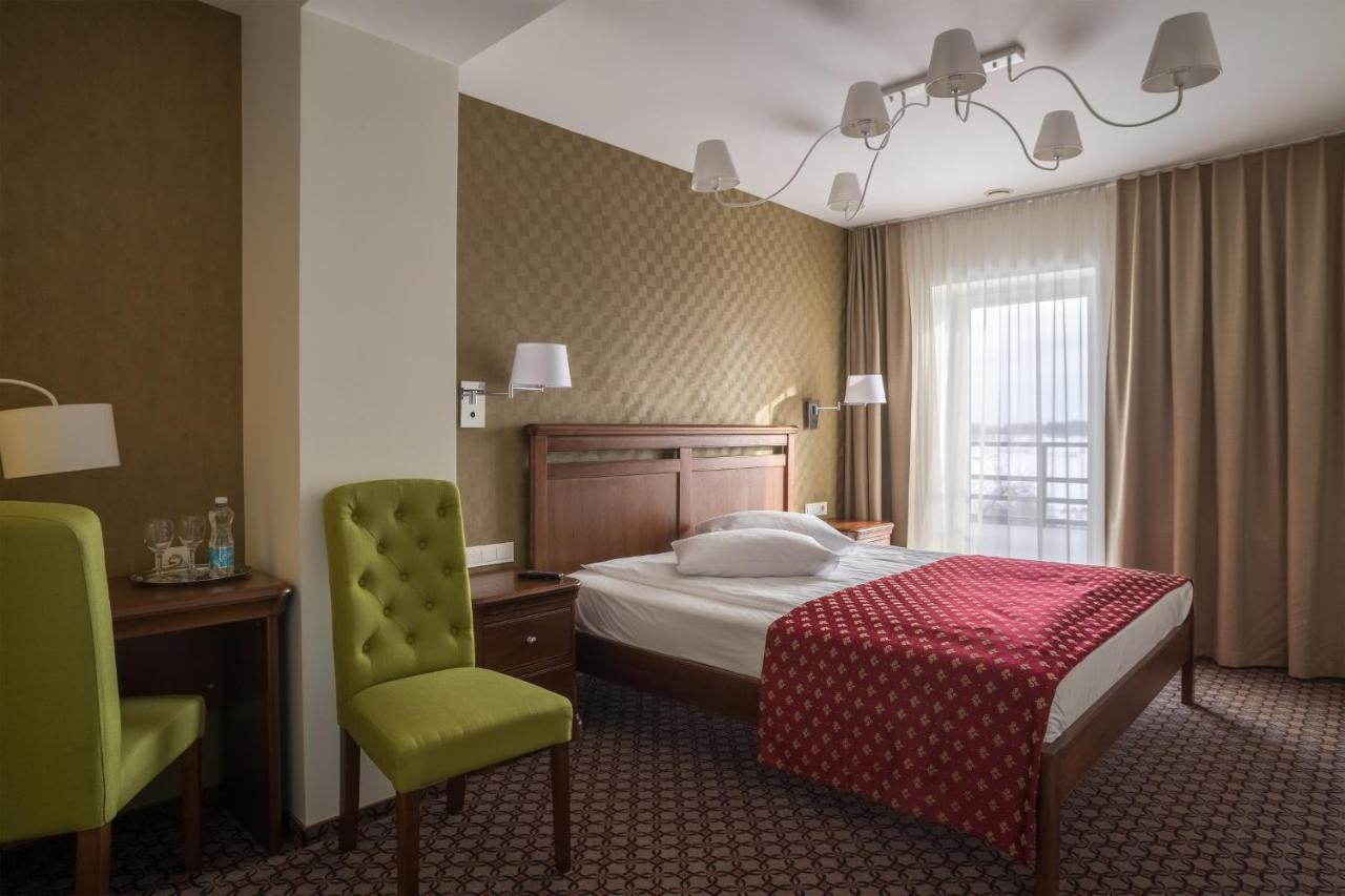 Hotel Sinchronas Telšiai Kültér fotó