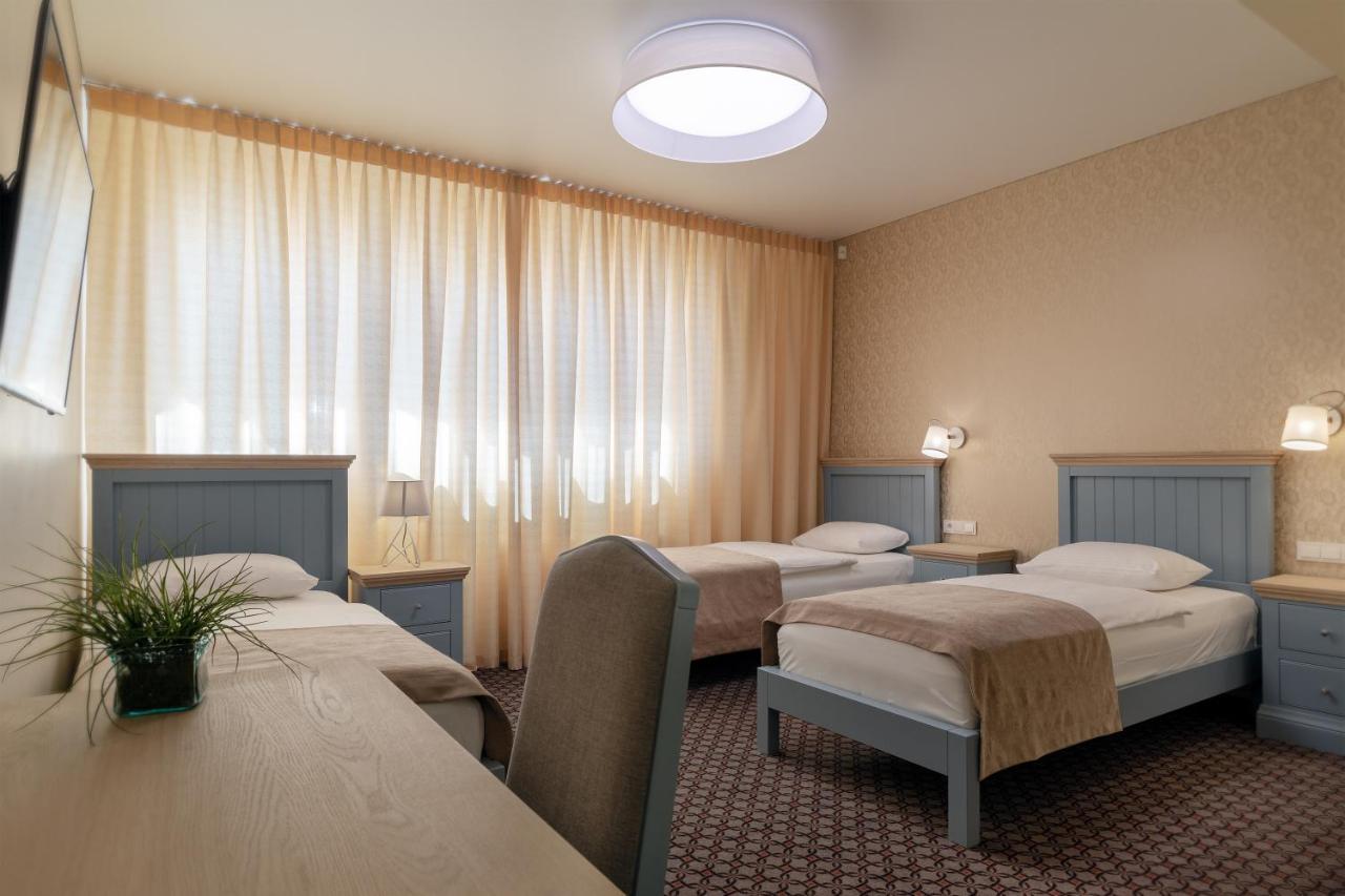Hotel Sinchronas Telšiai Kültér fotó