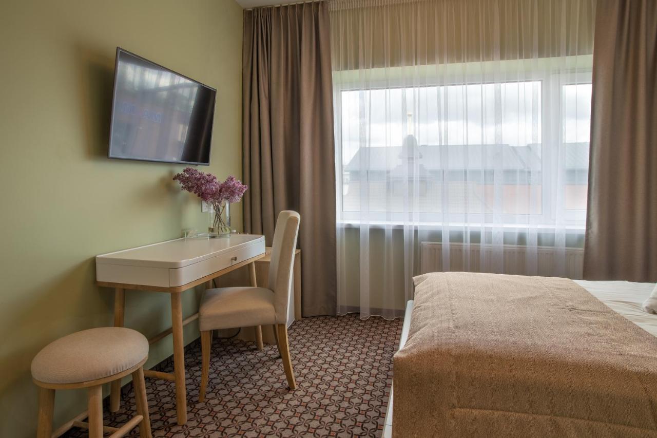 Hotel Sinchronas Telšiai Kültér fotó