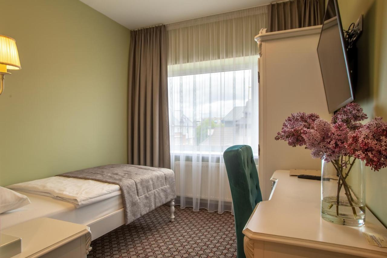 Hotel Sinchronas Telšiai Kültér fotó