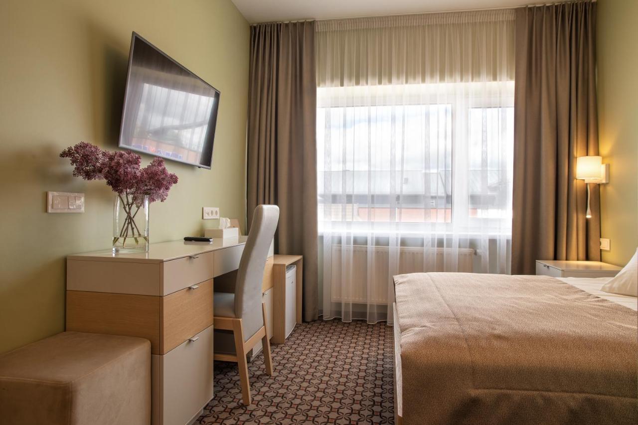 Hotel Sinchronas Telšiai Kültér fotó